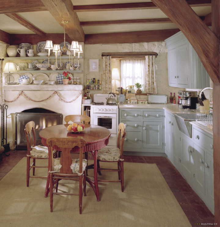 Movie For Decor Inspiration: The Holiday (2006) cottage kitchen 