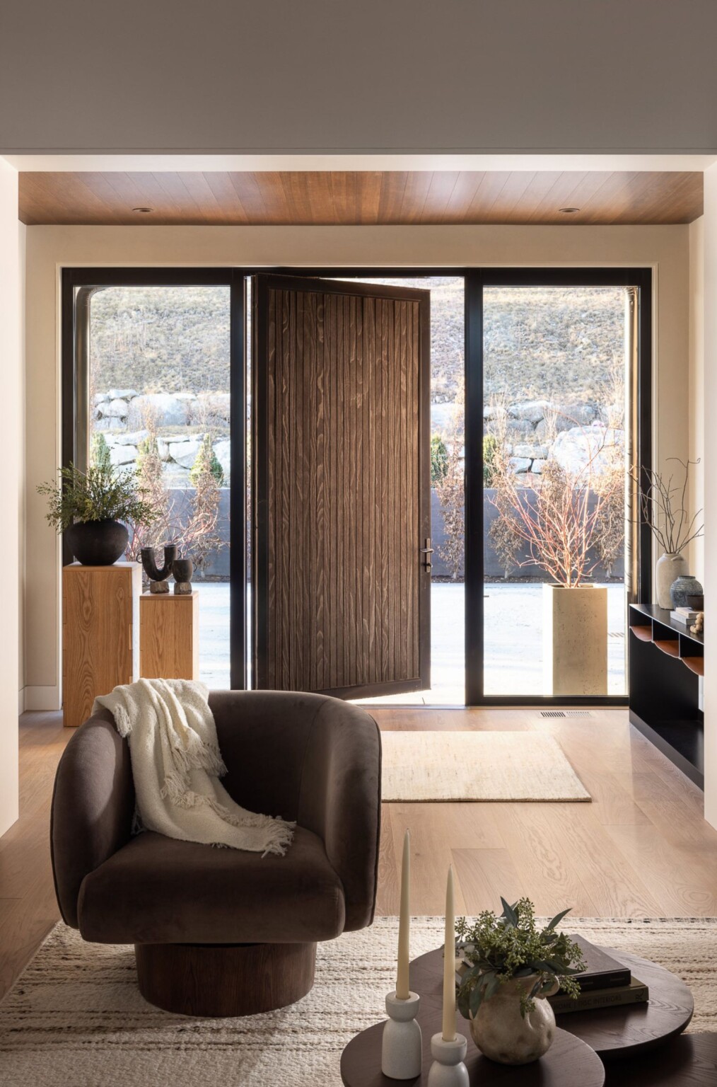 An In-Depth Look Into NY Hudson Retreat: The Epitome of Elevated Living