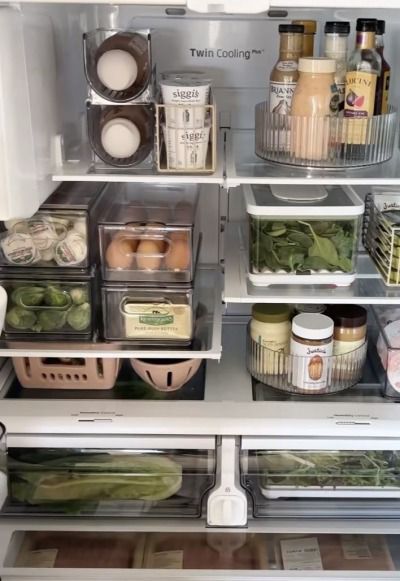 Refrigerator-Clean-and-Organized-3