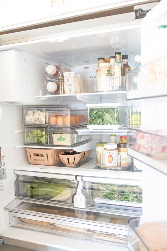 Refrigerator-Clean-and-Organized-4
