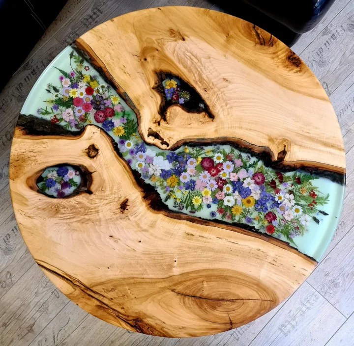 resin-flowers-coffee-table-1