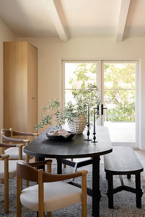 mix-and-match-dining-room-furniture-with-bench