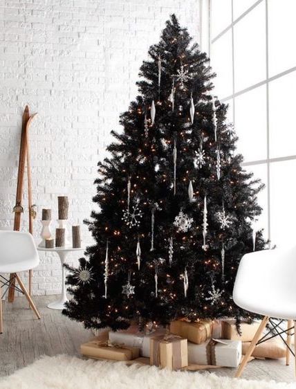 simple-black-Christmas-tree