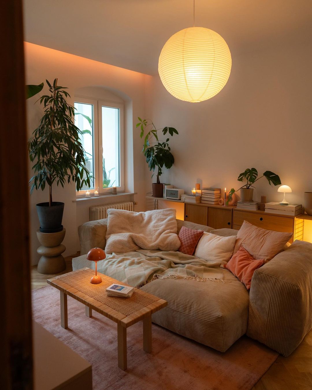 The Art of Aesthetic Room Decor
