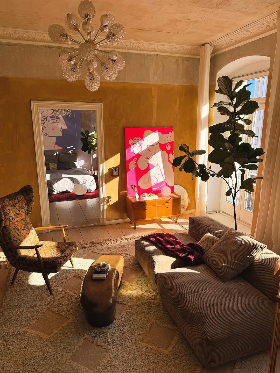 A Painter–Dancer’s Apartment That Literally Moves You