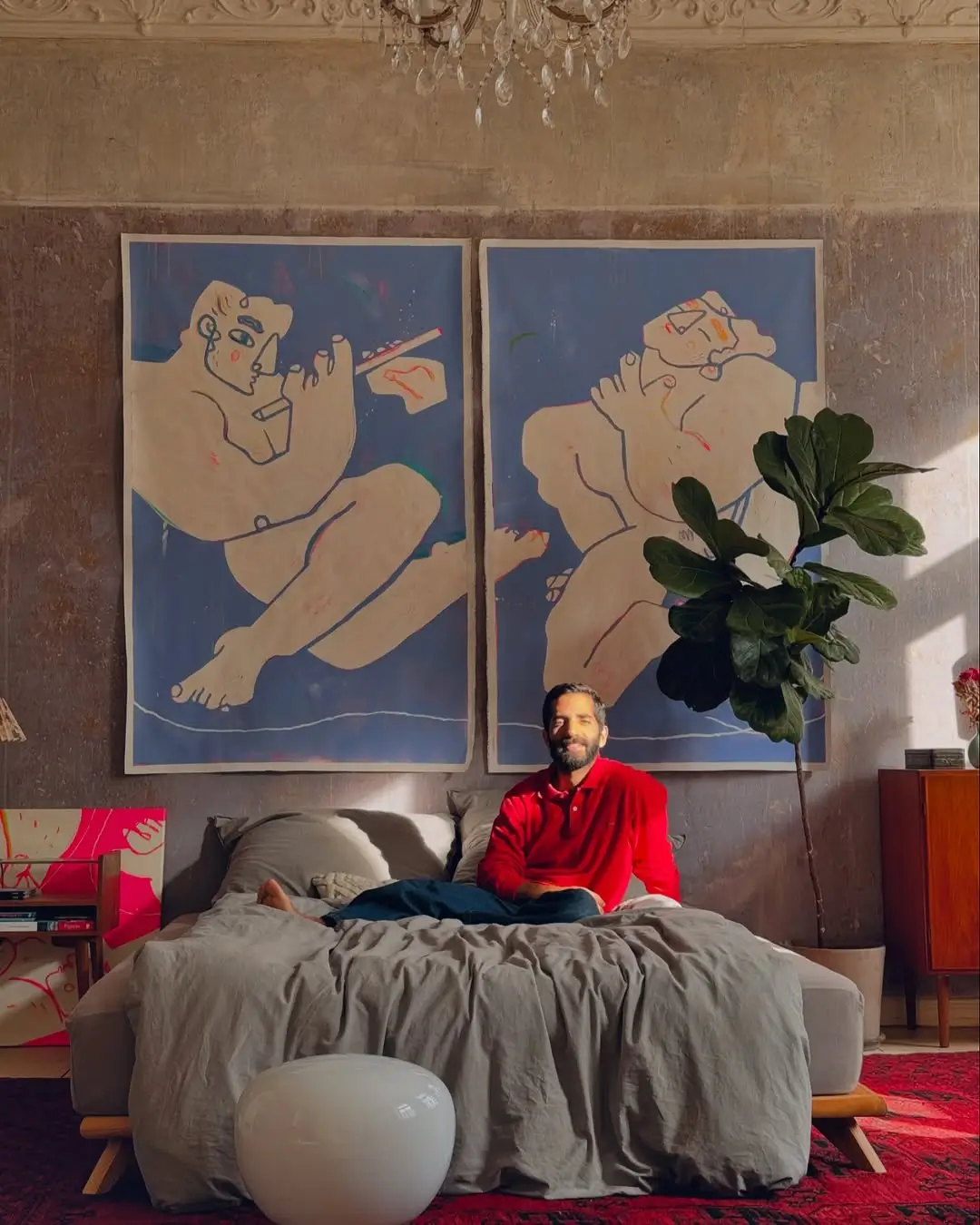 A Painter–Dancer’s Apartment That Literally Moves You