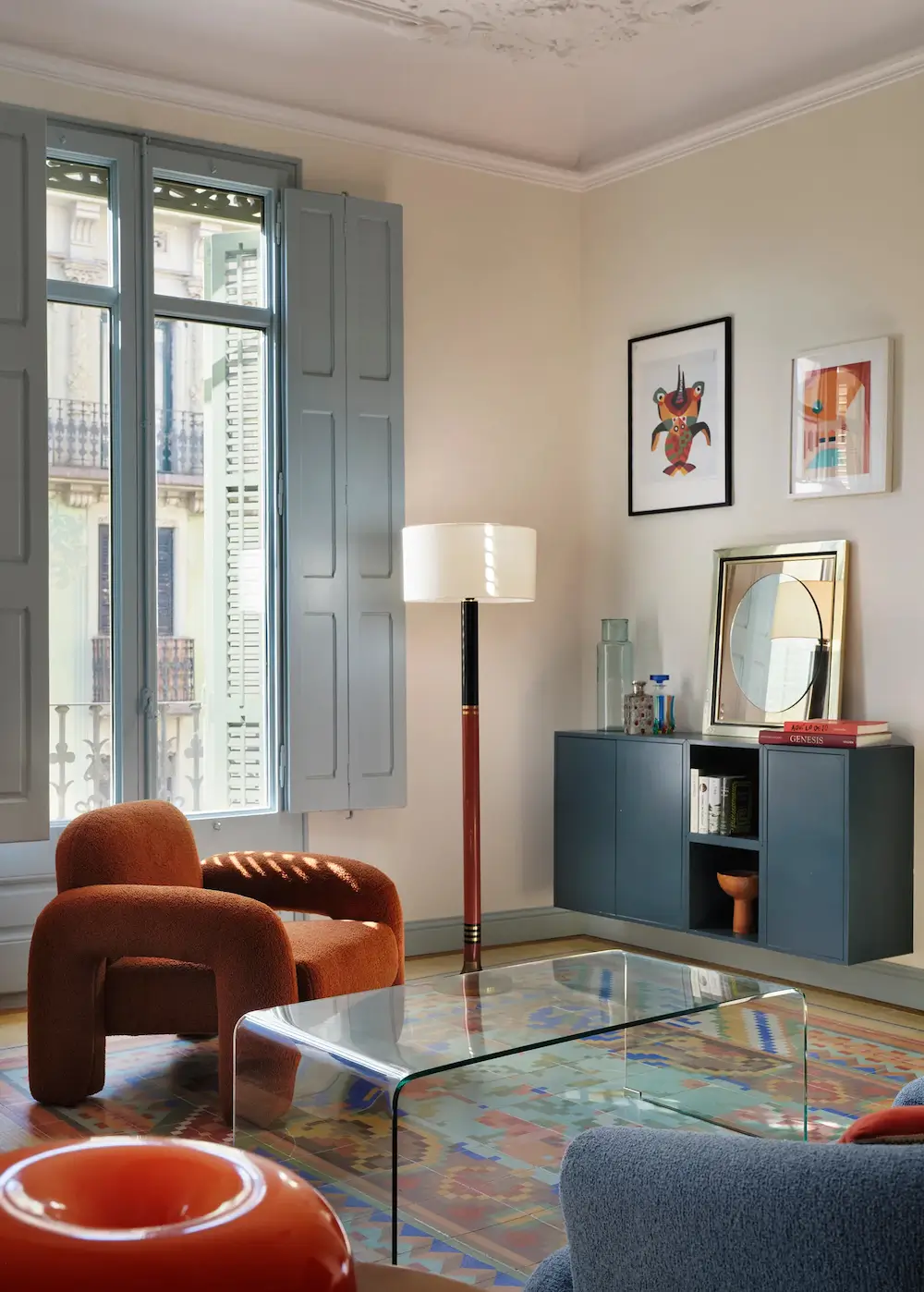 Barcelona Apartment Renovation That Keeps Its Soul (And Looks So Good)